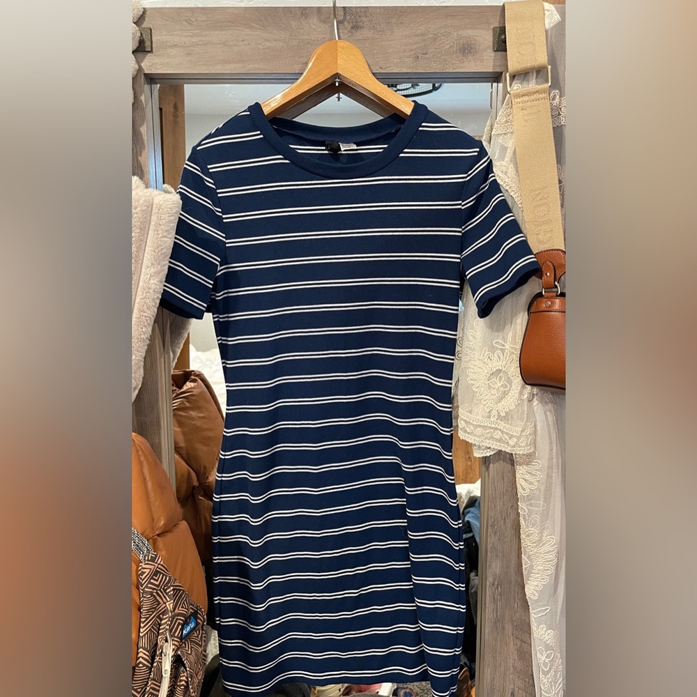 Divided H&M Ribbed Navy/White Striped Dress Size 14
